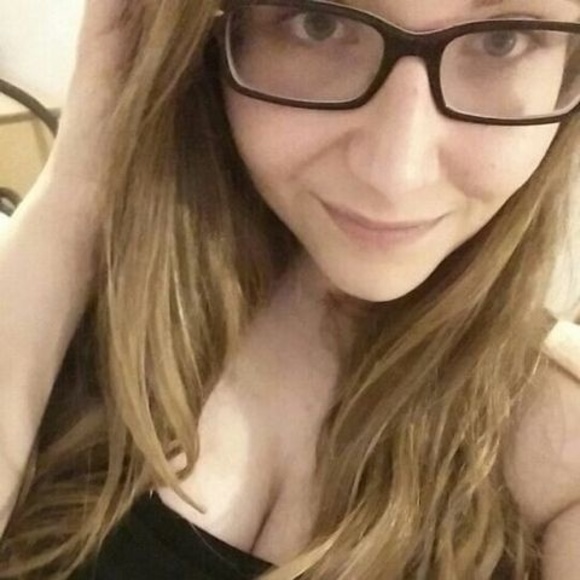 Meet your Posher, Andrea - Picture 1 of 1